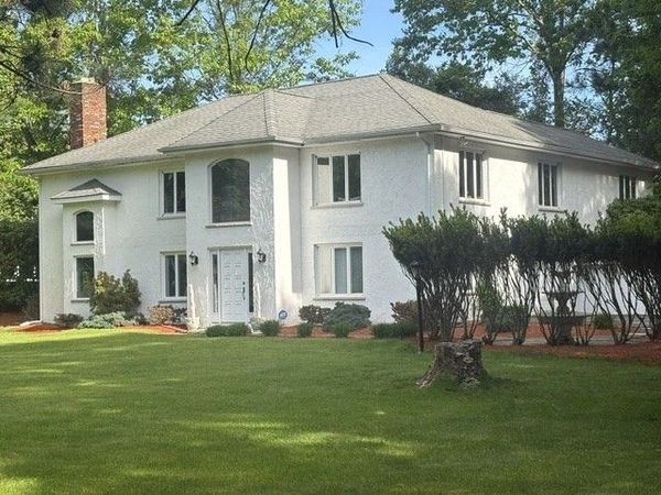 81 Goodale St, Peabody, MA 01960