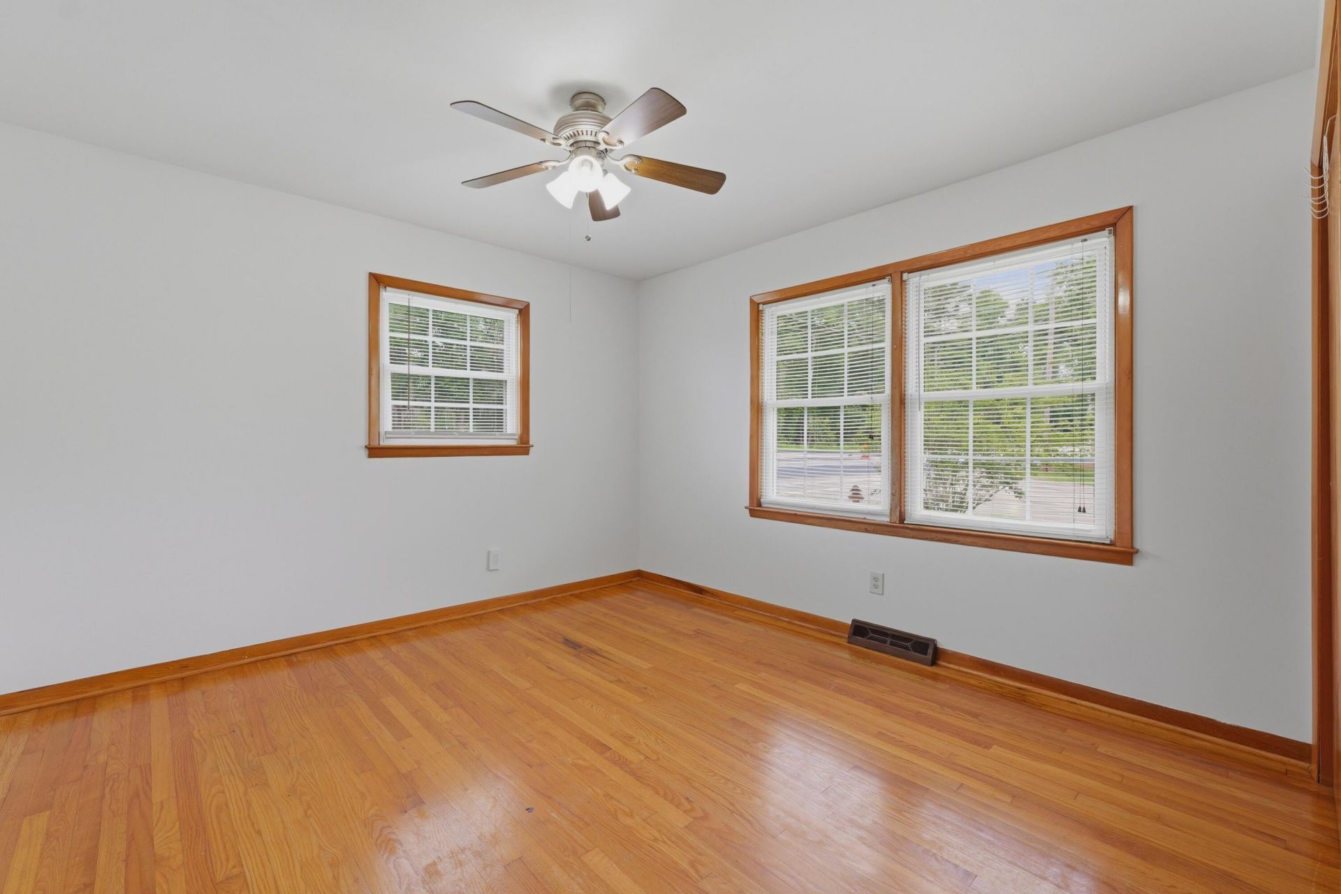 102 Washington Drive Photo 15