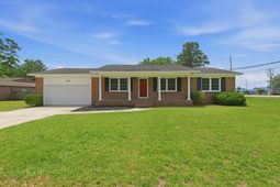 102 Washington Drive photo 4