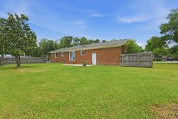 102 Washington Drive photo 4