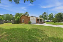 102 Washington Drive photo 4