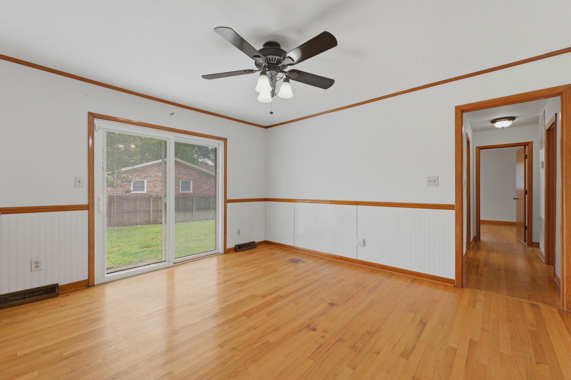 102 Washington Drive Photo 8
