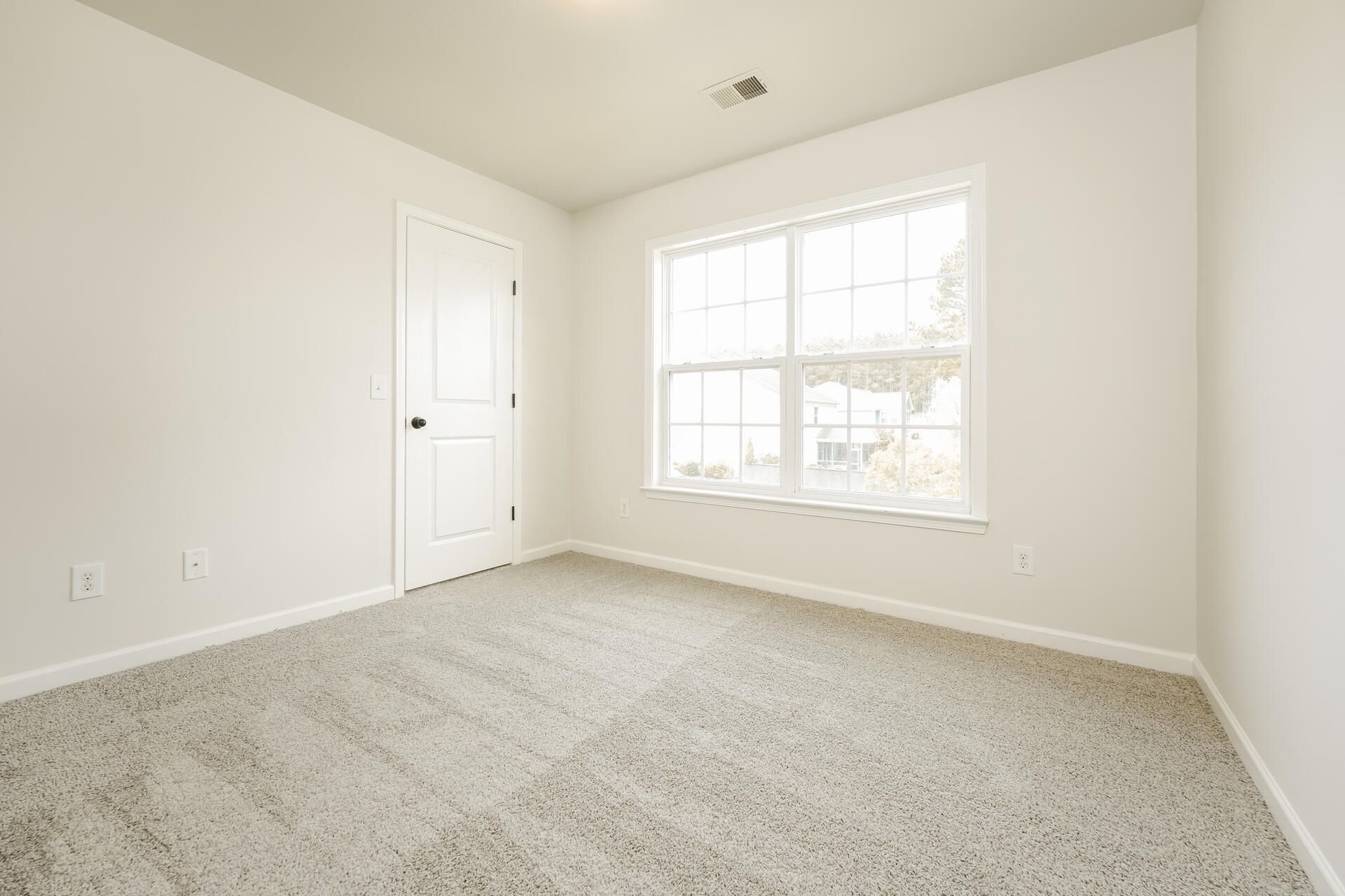 319 Whispering Breeze Lane Photo 16