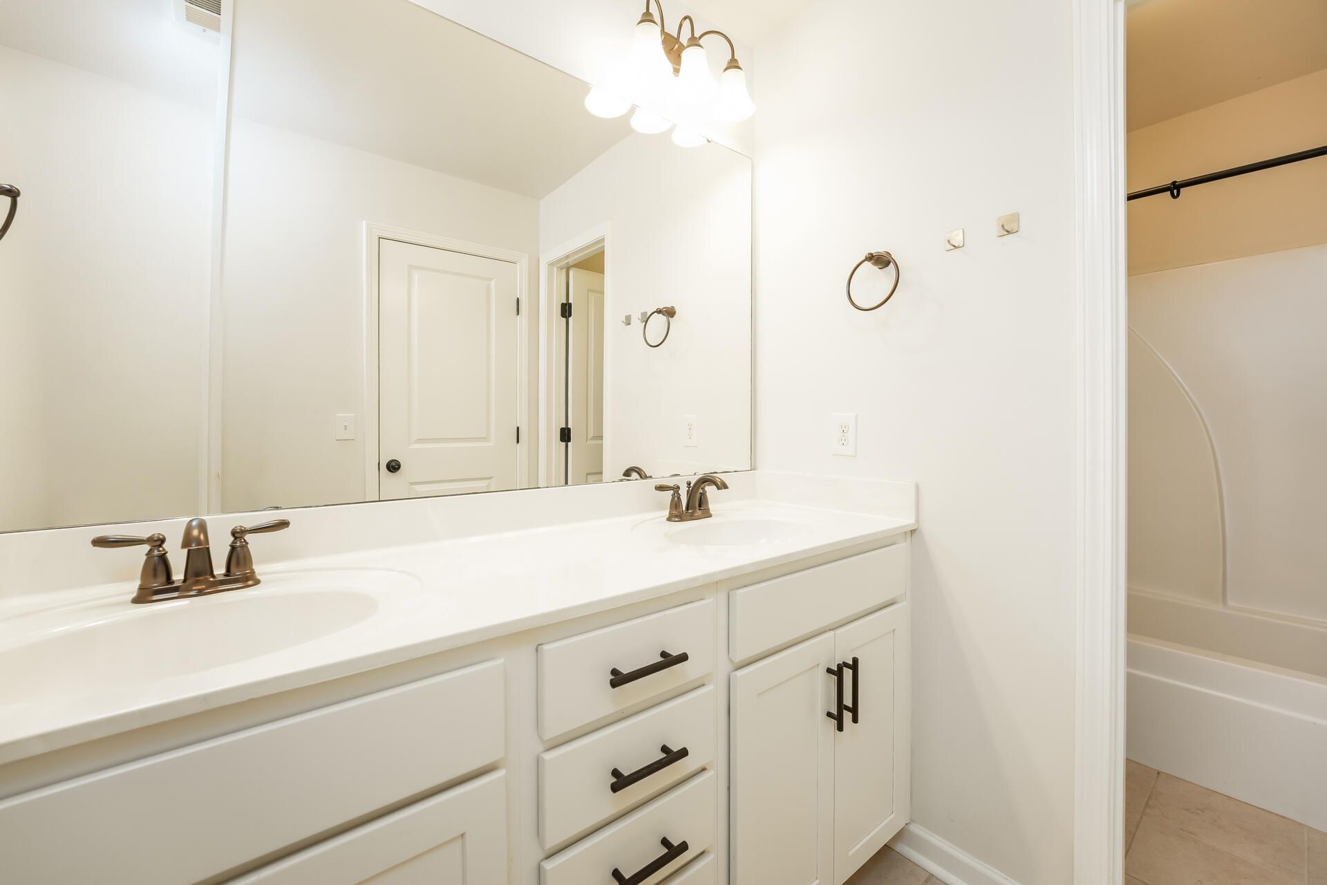 319 Whispering Breeze Lane Photo 17