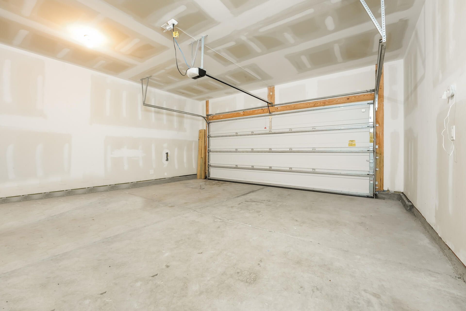 319 Whispering Breeze Lane Photo 19