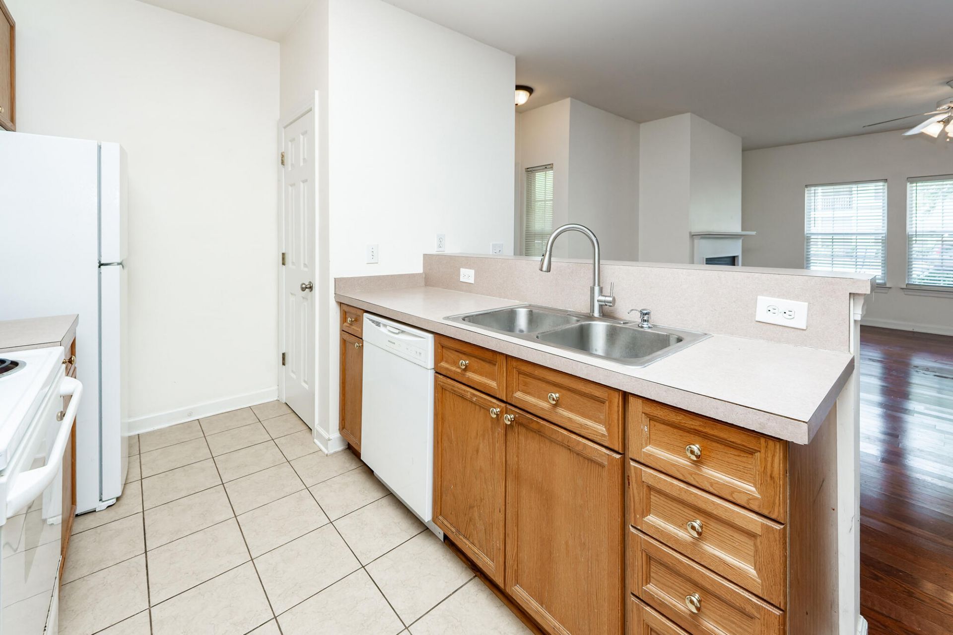 301 Pickering Lane Photo 13