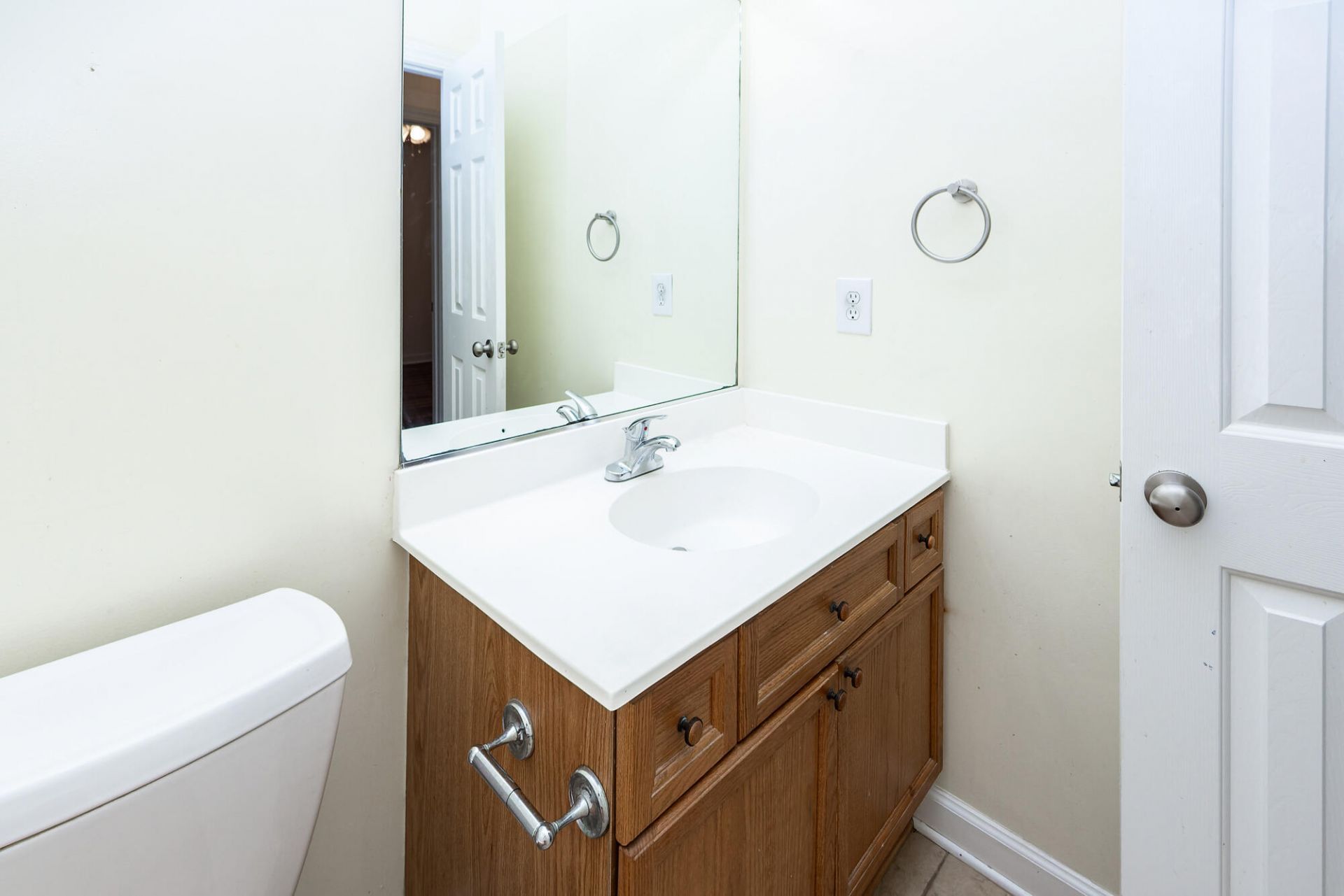 301 Pickering Lane Photo 22