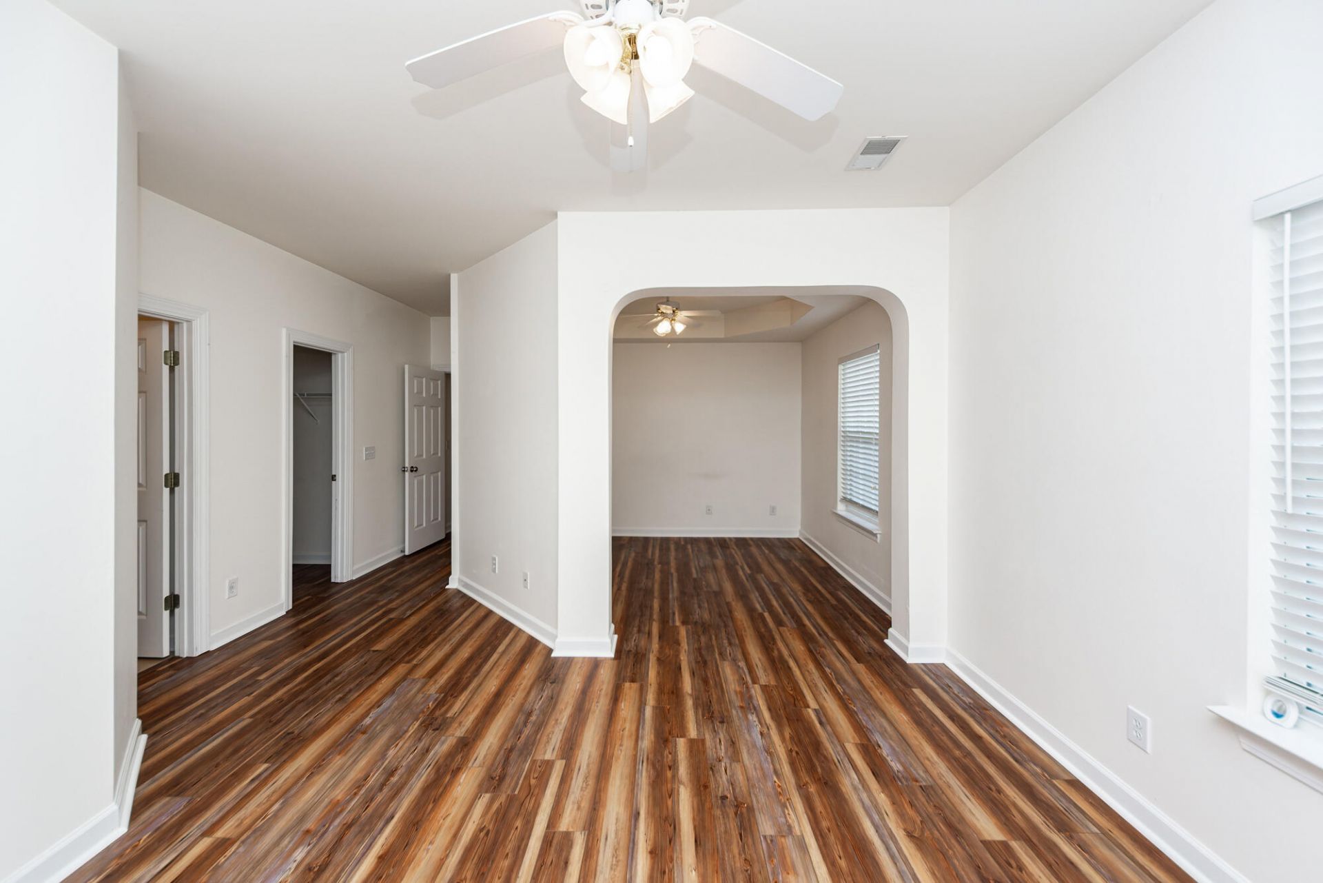 301 Pickering Lane Photo 24