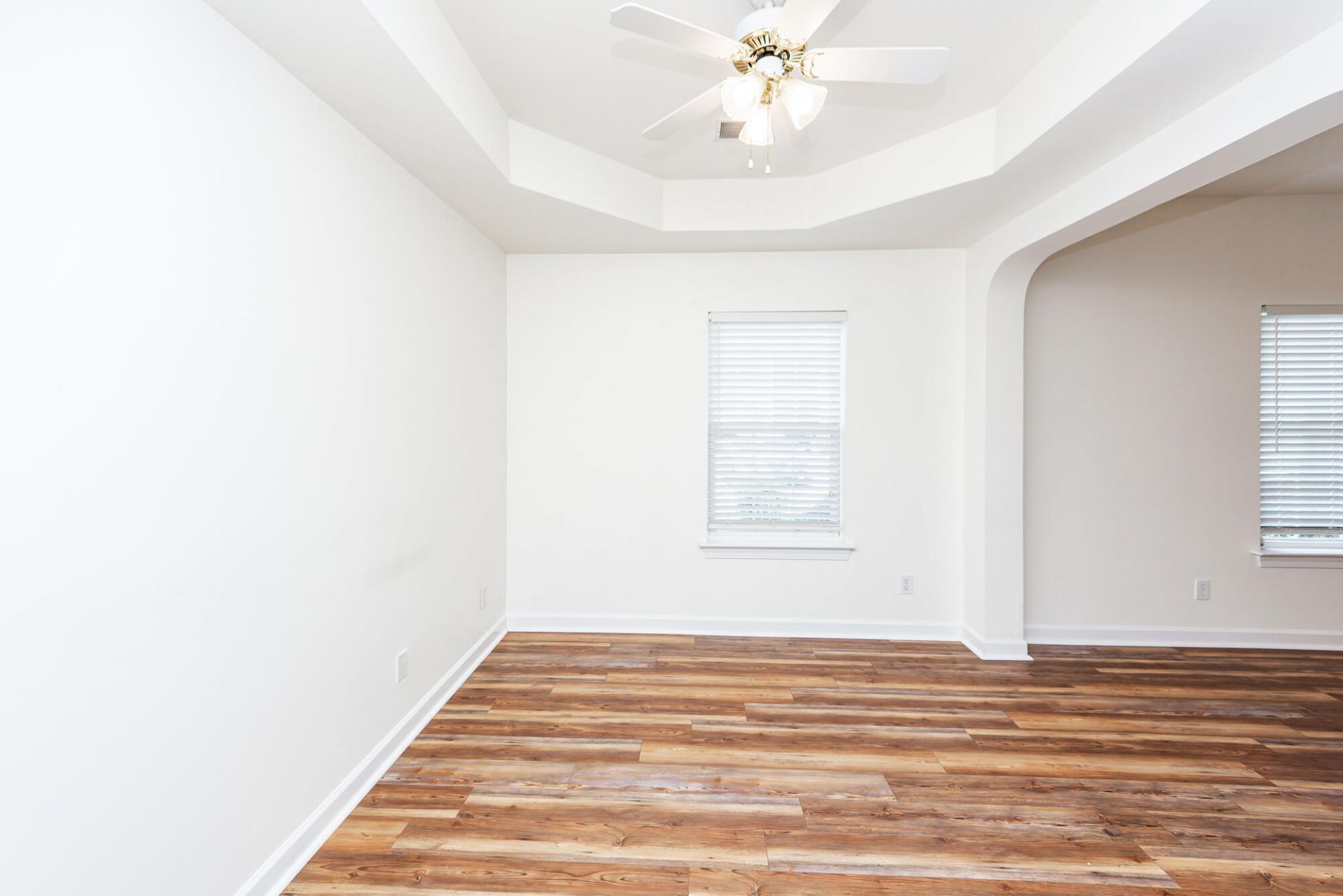 301 Pickering Lane Photo 28