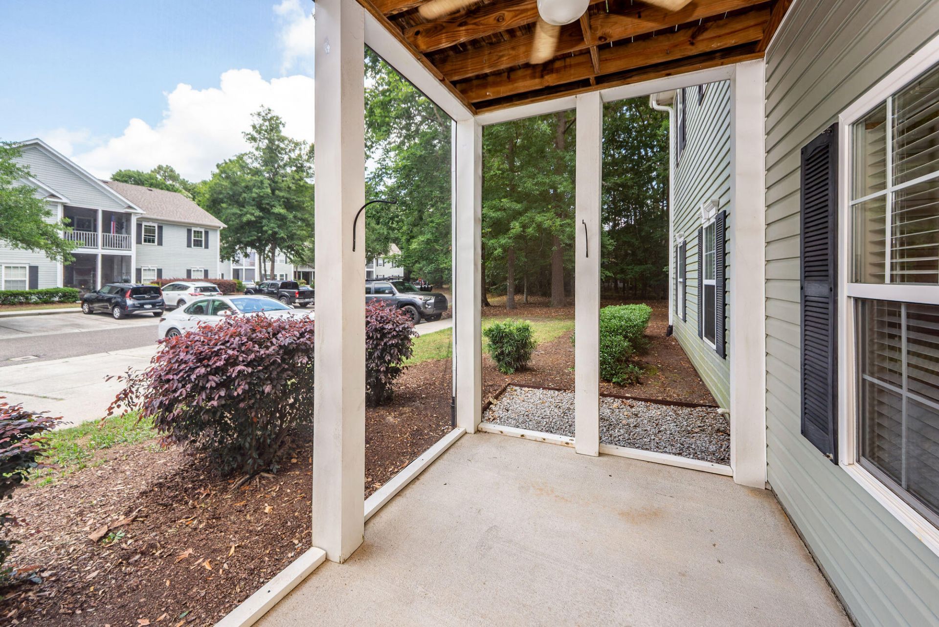 301 Pickering Lane Photo 9