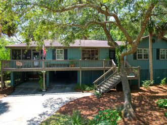 27 41st Avenue Isle Of Palms, SC 29451