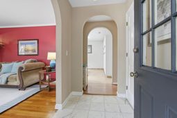 27 41st Avenue photo 4