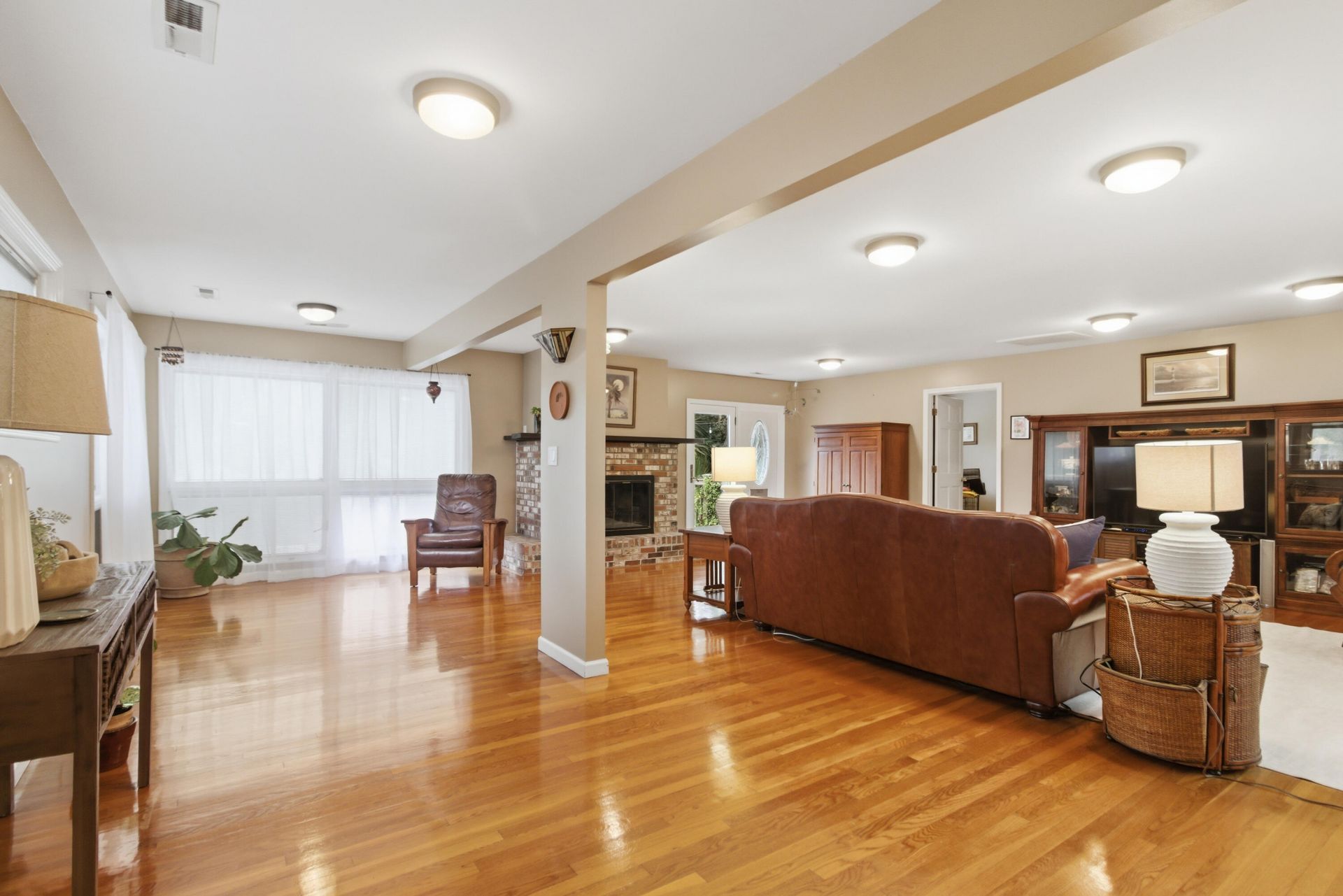 27 41st Avenue Photo 22