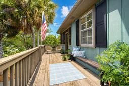 27 41st Avenue photo 4