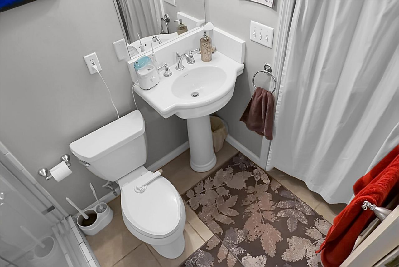 1044 Planters Place Photo 16