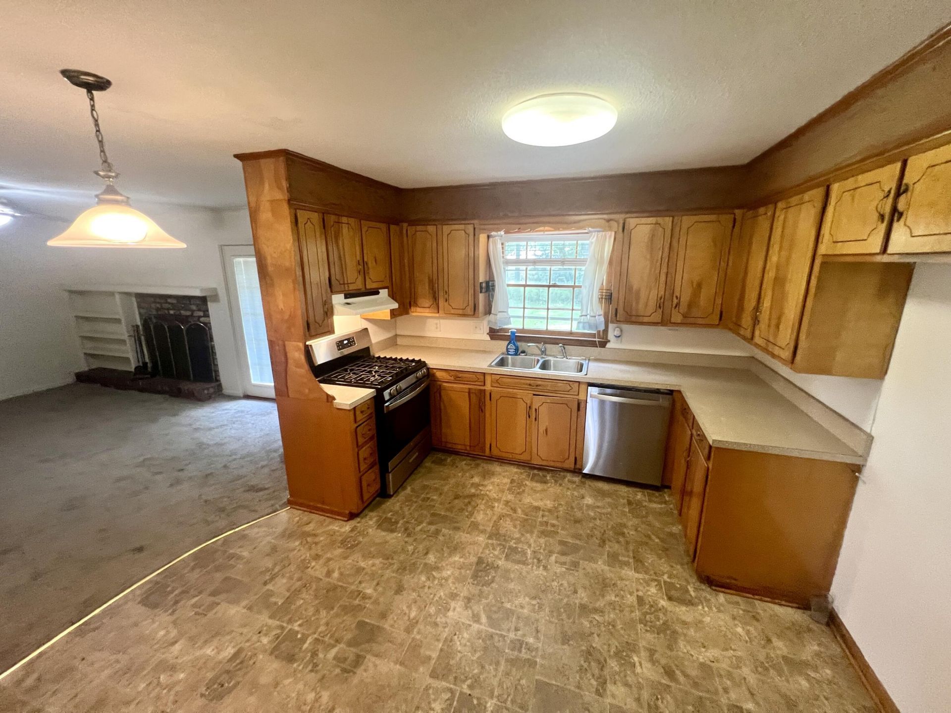 2485 Birkenhead Drive Photo 13