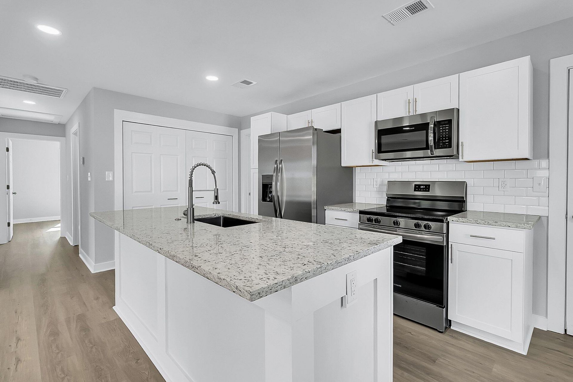 407 Annette Drive Photo 8