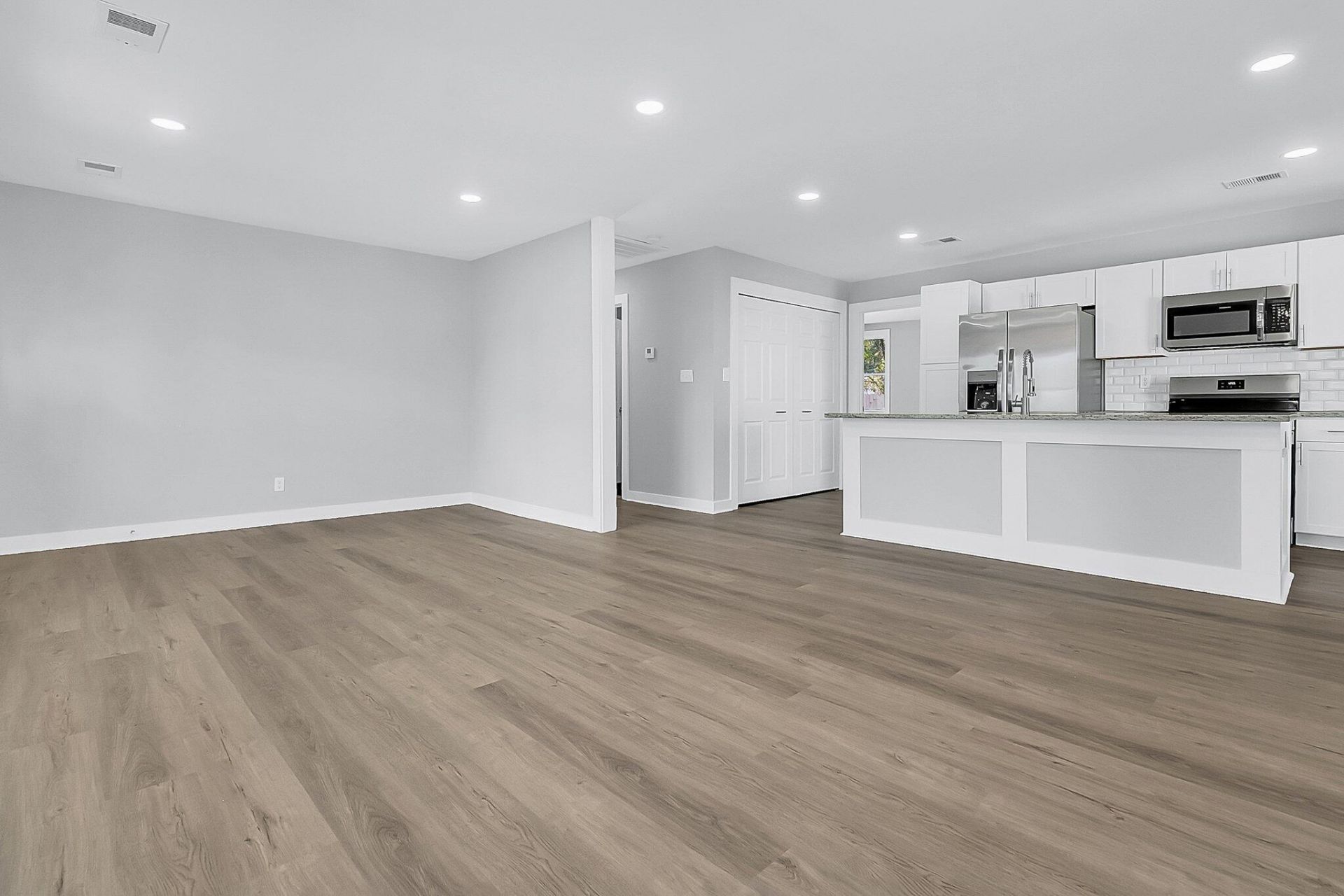 407 Annette Drive Photo 9