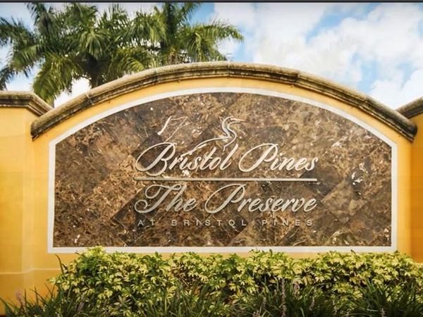 7542 Bristol CIR , NAPLES, FL 34120