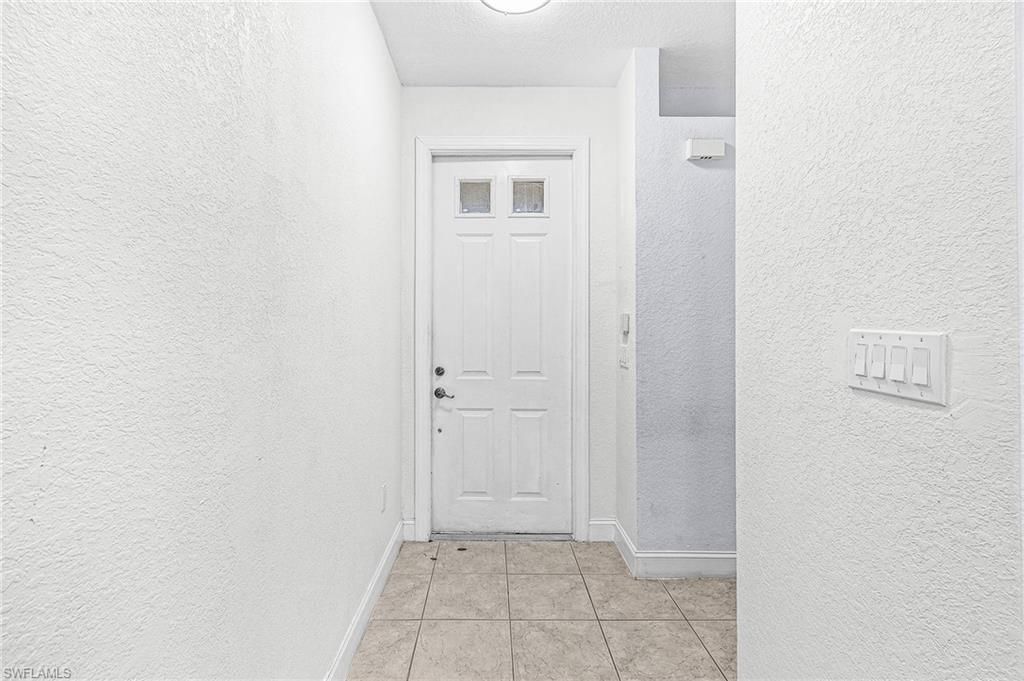 7542 Bristol Cir, Naples, FL 34120 Photo