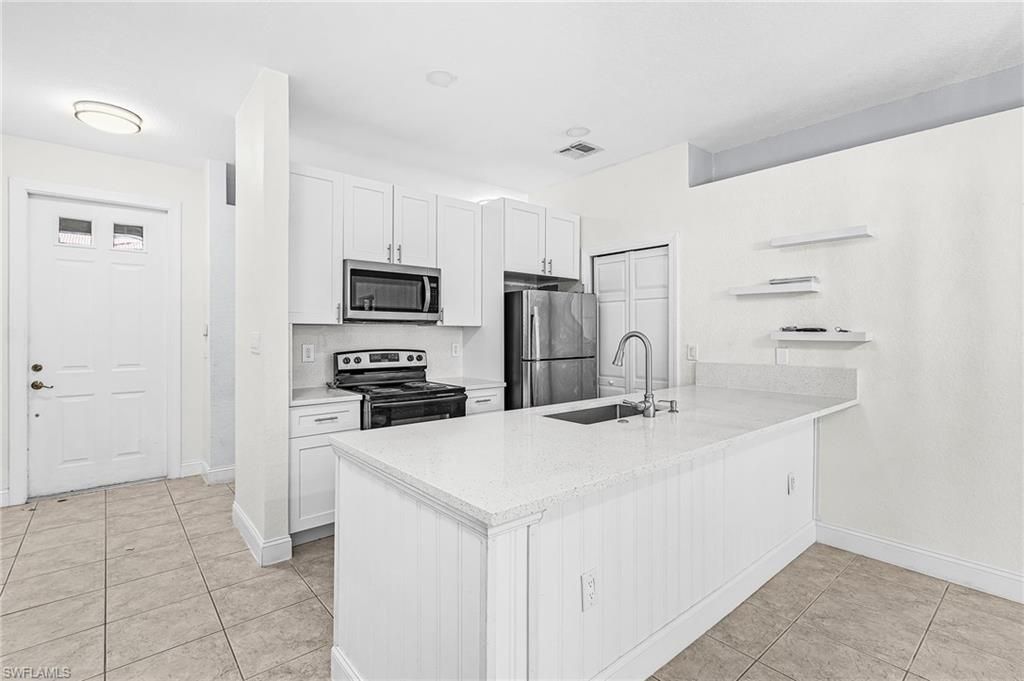7542 Bristol Cir, Naples, FL 34120 Photo