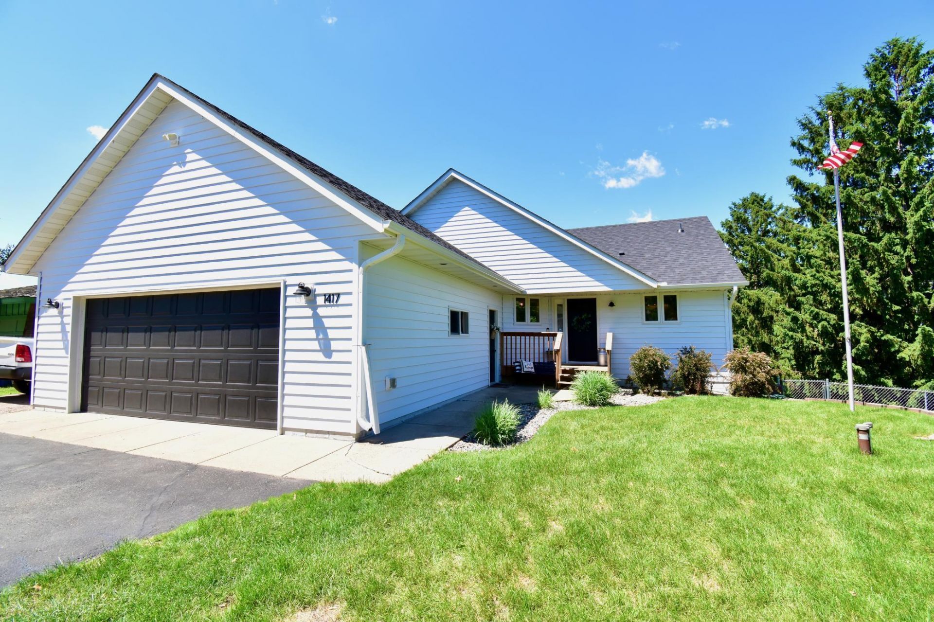 1417 Broadway Avenue S, Sauk Rapids, MN 56379