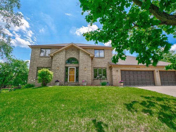 18925 26th Avenue N, Plymouth, MN 55447