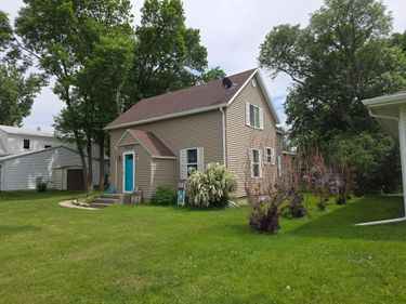 321 Sioux Street, Holland, MN 56139