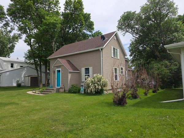 321 Sioux Street, Holland, MN 56139