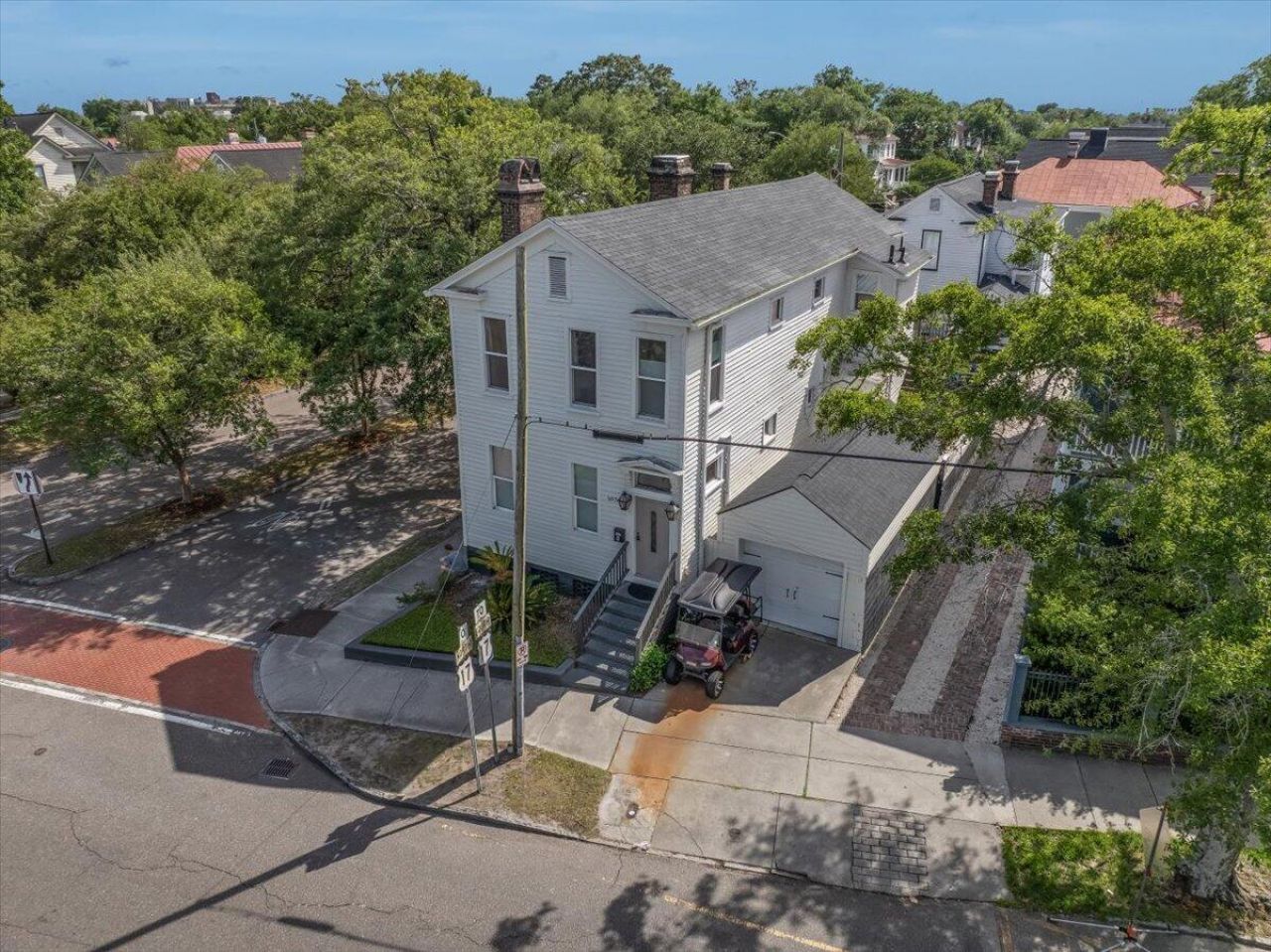 695 King Street  Photo 20