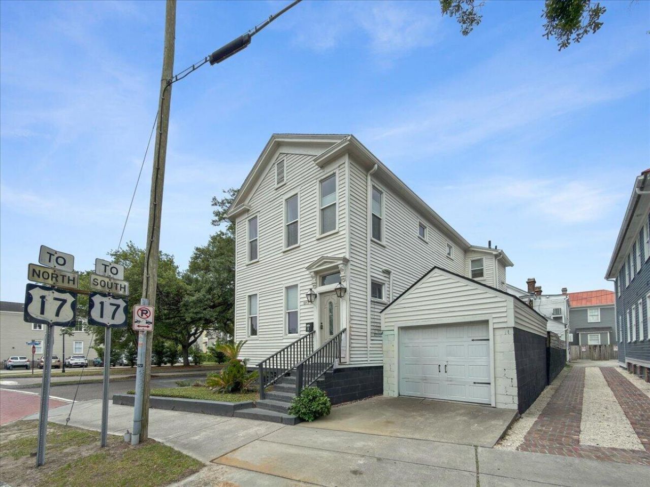 695 King Street  Photo 23