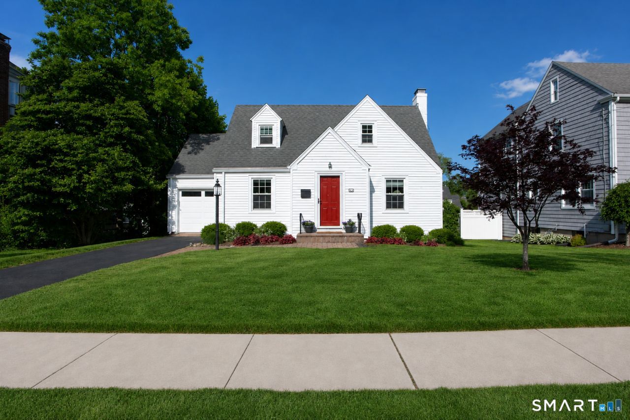 52 Clifton, West Hartford, CT 06107 Main Photo