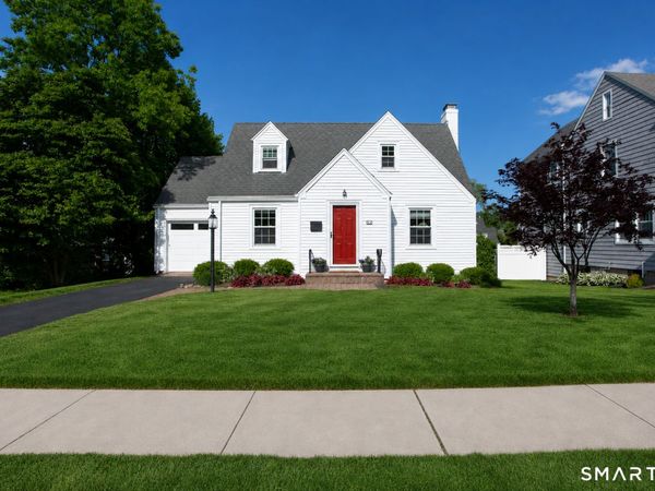 52 Clifton, West Hartford, CT 06107