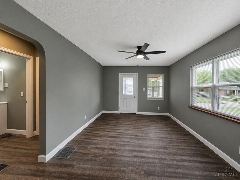 1927 Knollridge Lane, North College Hill, OH 45231 Photo 3