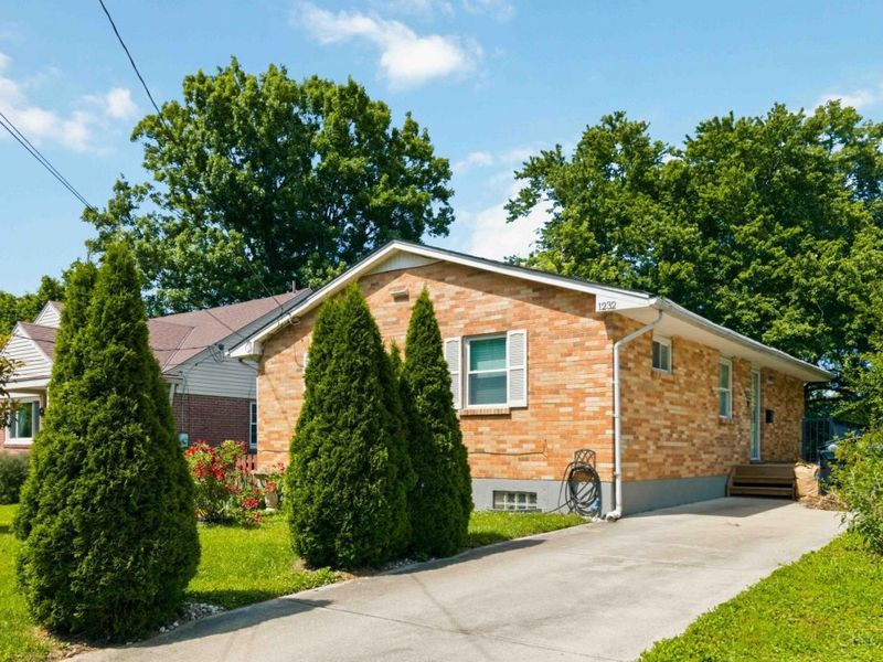 1232 Wayside Place, Cincinnati, OH 45230 Photo 2