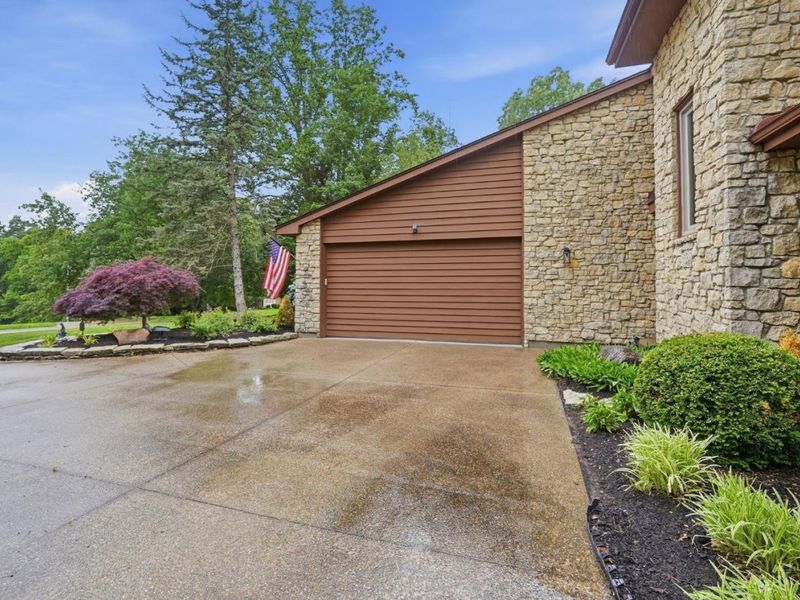 9853 Kittywood Drive, Colerain Township, OH 45252 Photo 6