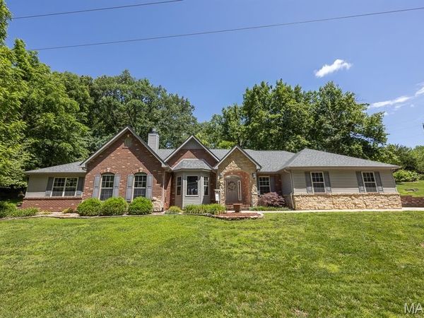 109 Autumn Lane, Belleville, IL 62223