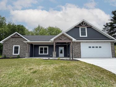 13120 Bear Creek Court, Middlebury, IN 46540