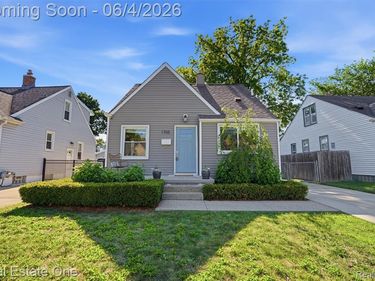 1705 N Altadena Avenue, Royal Oak, MI 48067