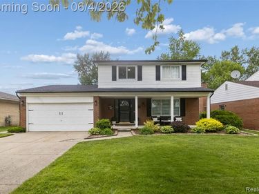 13849 Heritage Road, Sterling Heights, MI 48312
