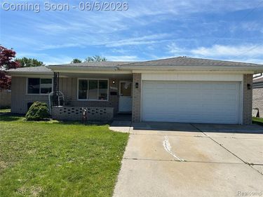 13252 Diena Drive, Warren, MI 48088