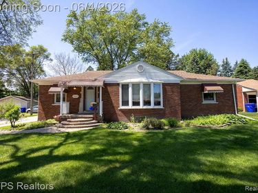 33033 Edgegrove, Fraser, MI 48026