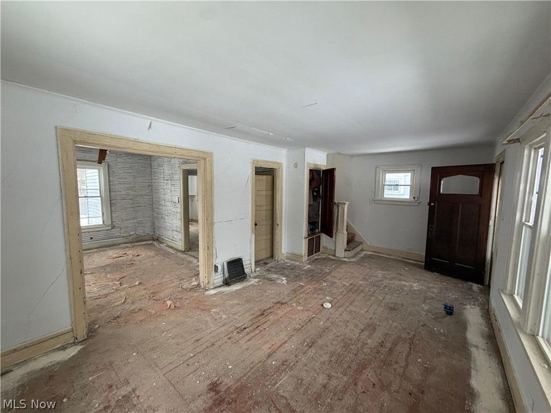 1362 Girard Street , Akron, OH 44301 Photo 6