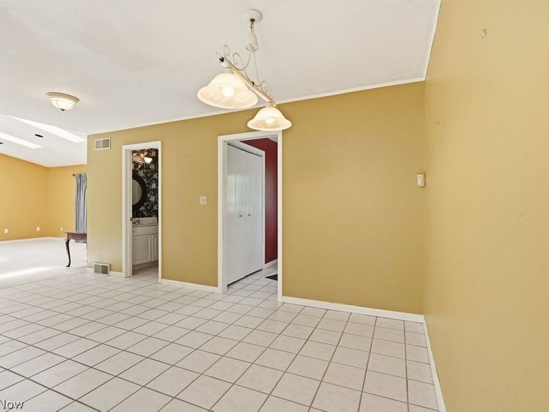 189 Pembroke Road , Akron, OH 44333 Photo 16