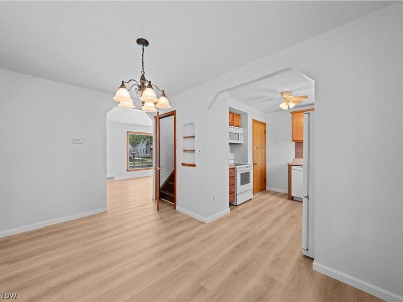 8315 Manorford Drive, Parma, OH 44129 Photo 11