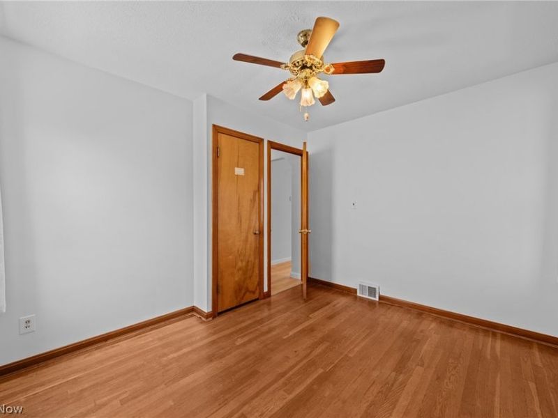 8315 Manorford Drive, Parma, OH 44129 Photo 14