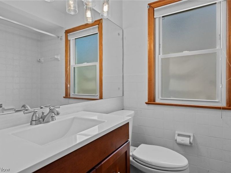8315 Manorford Drive, Parma, OH 44129 Photo 15