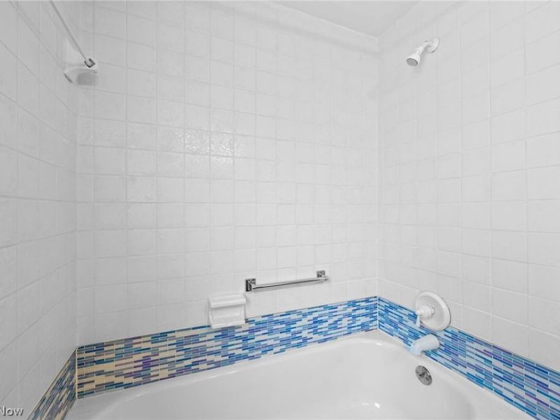 8315 Manorford Drive, Parma, OH 44129 Photo 16