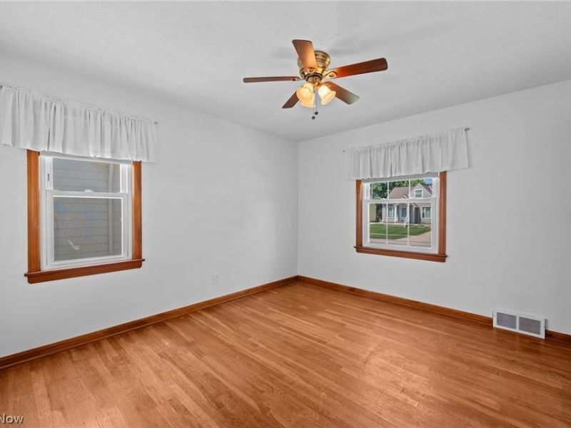 8315 Manorford Drive, Parma, OH 44129 Photo 17