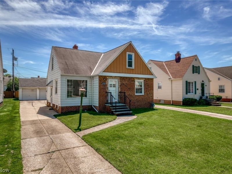 8315 Manorford Drive, Parma, OH 44129 Photo 41